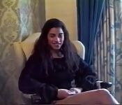 Julia Channel dans sa première scène