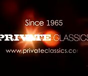 Delfynn Delage prend 5 bites