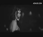 Marion Cotillard donne tout sur un cabaret