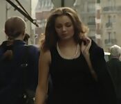 Laure Sinclair donne son cul à une bite mature