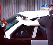 Policière cochonne baise un cambrioleur