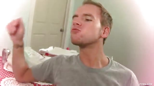 Il baise sa belle-mère sexy en jour de saint valentin